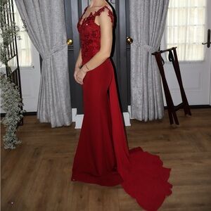 Elegant Red Lace Evening Gown